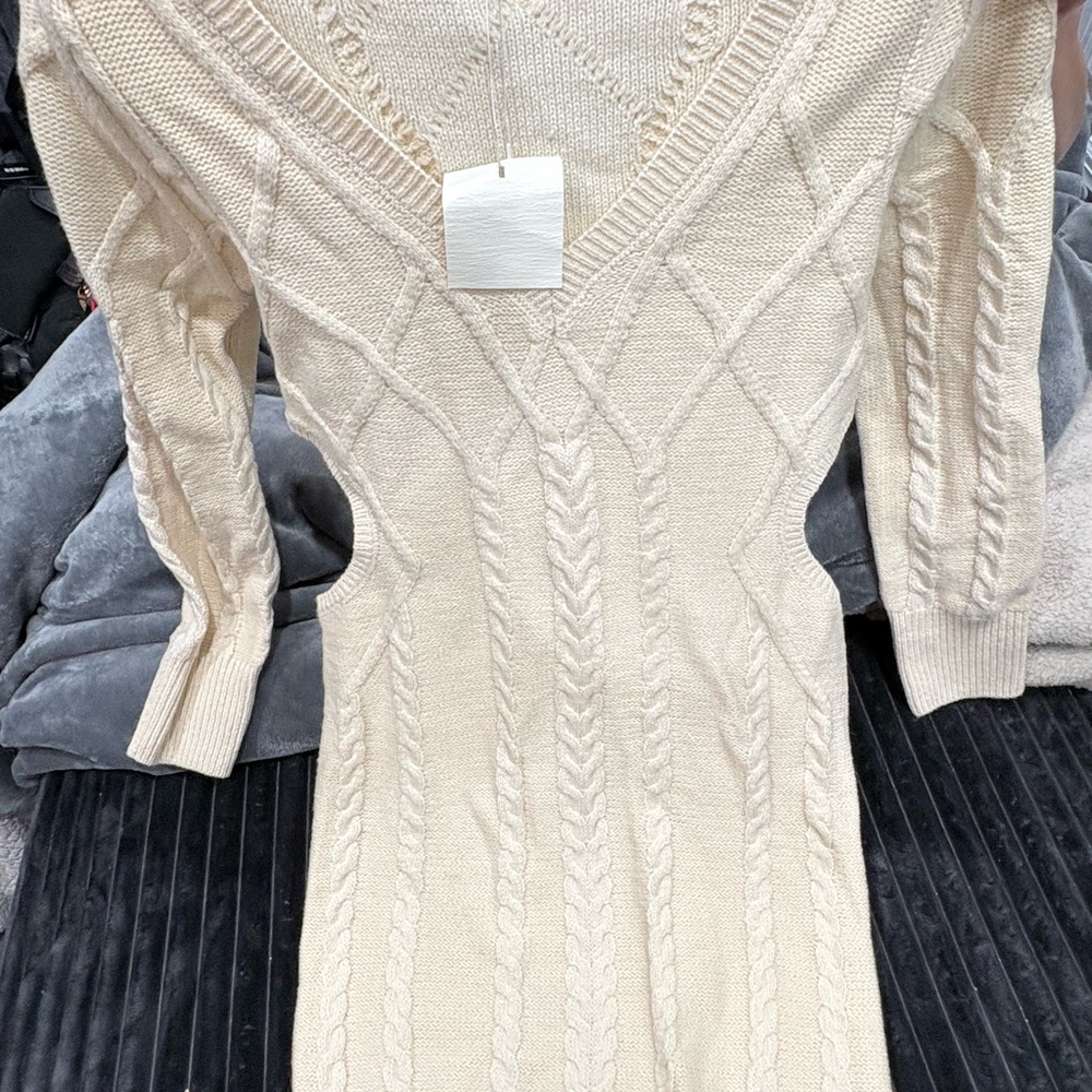 Stylish Long Sleeve Cable Knit Dress - Picture 4 of 5